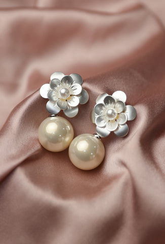 Pearl flower statement stud earrings