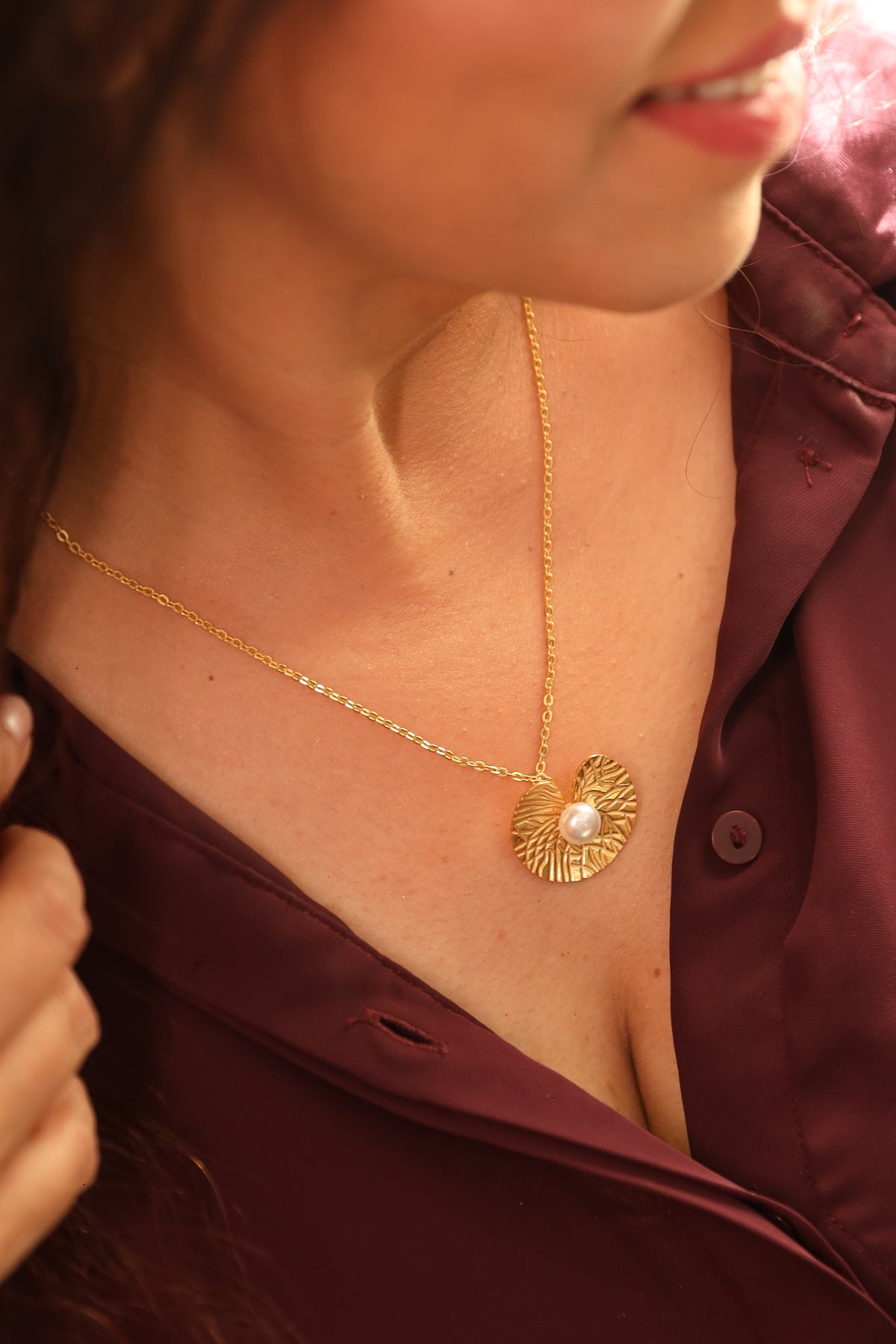 Gold plated water lily Pearl stud necklace