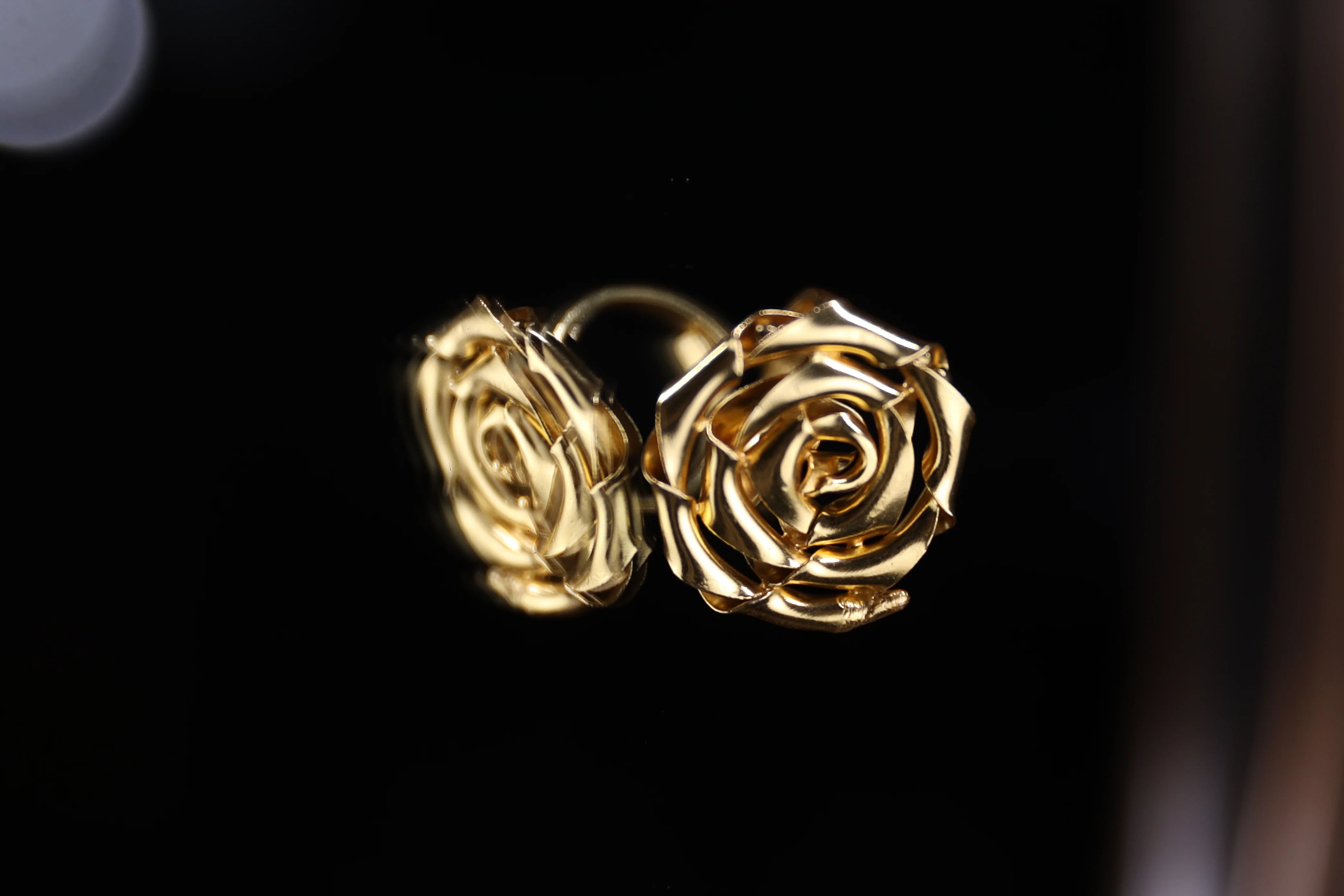 Gold tone rose floral luxury valentine ring