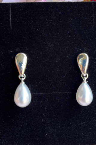 Silver teardrop pearl earrings