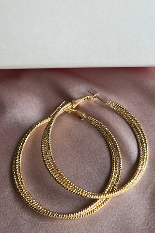 Gold twist & shine big hoops