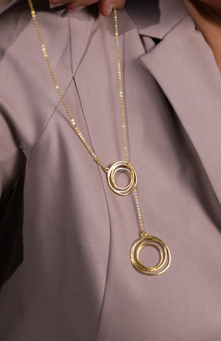 Gold hoop lightweight long chain fashion neckpiece